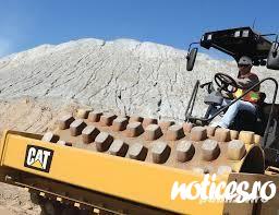 Inchiriez compactor  cu picior de oaie