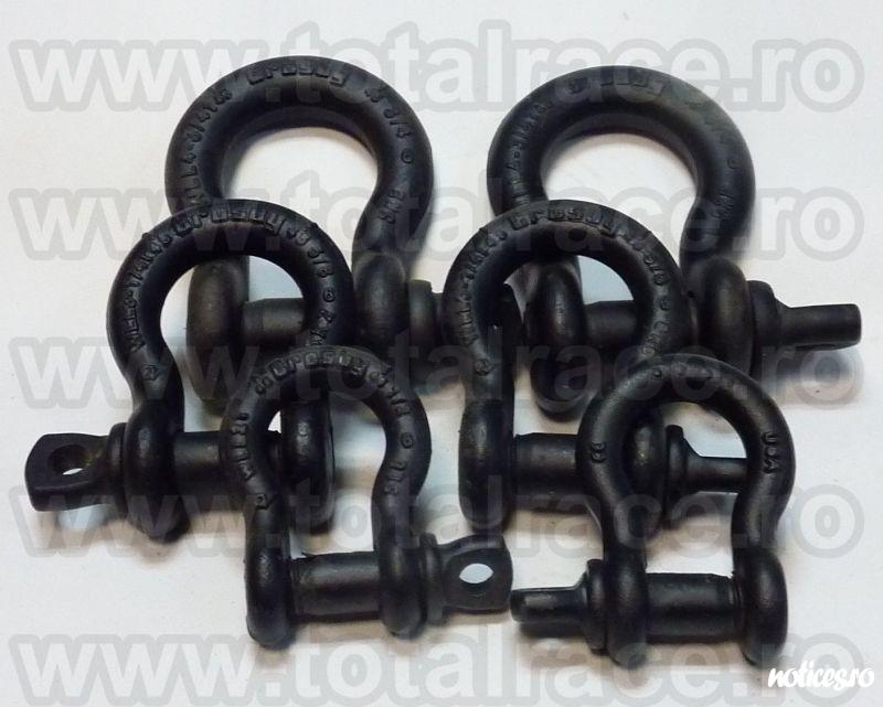Total Race comercializeaza : chei de tachelaj pentru scena/ teatru / circ / concerte , chei de tachelaj model S 209T tip omega marca Crosby, cheie tachelaj cu bolt filetat . Chei de tachelaj cu capacitati intre 1 tona si 4,75 tone. Gambetii sunt in confor