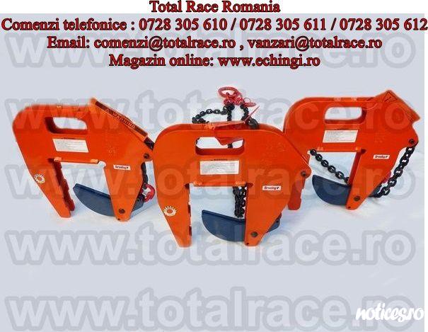 Total Race Romania livreaza din stoc cleste pentru ridicare tuburi si inele din beton, cleste pentru manevrare camine beton, clesti pentru tuburi beton cu dispozitiv din lant cu 3 brate , clesti camine de beton cu deschidere falci reglabila, dispozitive d