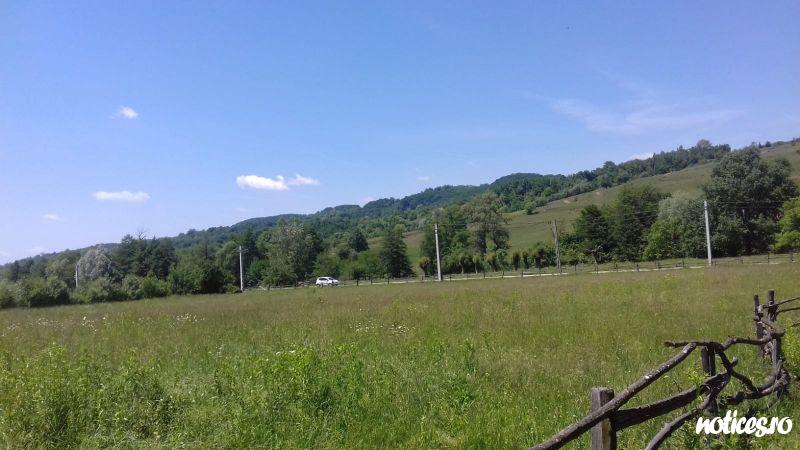 Loturi-parcele teren intravilan pentru case de vacanta
