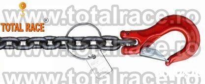 Total Race comercializeaza din stoc Bucuresti lant de ancorare de 13 mm , Lc=10000 daN ce contin: intinzator lant cu carlige de scurtare la capete 13 mm , 2 carlige cu siguranta 13 mm , cu montare directa pe lant,  lant negru grad 80 cu lungime la cerere 