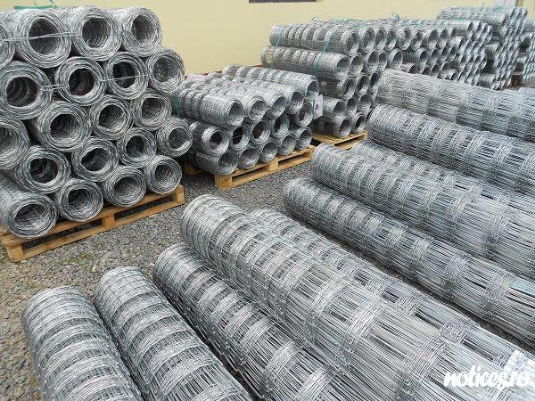 stalp beton, gard plasa de sarma, boltar, ghimpat, spalier, executam imprejmuiri