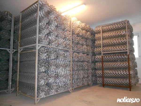 stalp beton, gard plasa de sarma, boltar, ghimpat, spalier, executam imprejmuiri