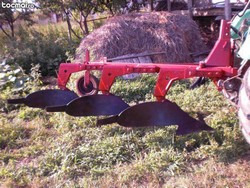  vand tractorcu incarcator frontal plug , grebla ,coasa, prasitoare  3500 europret negociabil