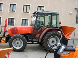 Vanzari tractoare si utilaje agricole noi si uzate din Italia
