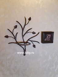 Suport din fier forjat  pentru o floare.