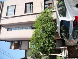 4 camere Ultra Central, in vila