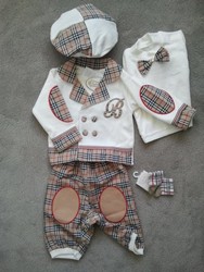 Trusou botez pentru baietei Burberry