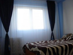 Inchiriez apart 2 cam Piata Resita 250 euro