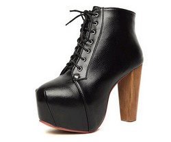 Botine pana la glezna, negru lucios, cu toc gros maro si platforma inalta, snur frontal, tip Jeffrey