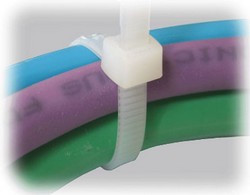 Coliere plastic import direct din fabrica din Germania.
