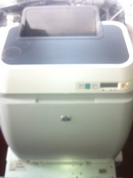 HP Color LaserJet 2405dn Pret Promotional 400 Lei!