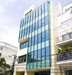 Inchiriez bloc birouri 5 etaje localizat in Dorobanti - Radu beller