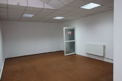 Inchiriez hala 100mp, zona Banu Manta, Grivita