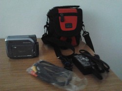 Pret chilipir la camera video Canon MV900 cu miniDV