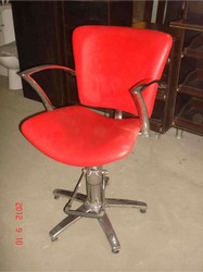 Scaun Coafor hidraulic culoare rosie