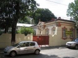 VAND CASA SI TEREN P-TA ALBA IULIA BUCURESTI
