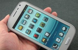 VAND REPLICA SAMSUNG GALAXY S3 CU ANDROID 4.0.3