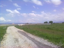 Vand 10000 mp teren Brasov (sere Sanpetru) la 5 euro mp