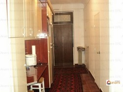 Vand apartament 3 camere Arad