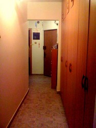 Vand apartament 3 camere decomandat , zona Ilioara