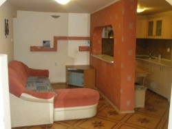 Vand casa renovata in Tilecus - Bihor
