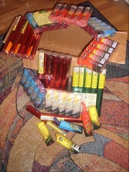 Vand torte si fumigene - rosii, galbene, albastre, portocalii, albe si verzi