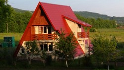 Vand Casa 3 camere