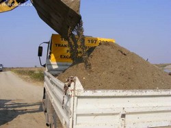inchiriez autobasculante 8x4