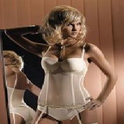 Lenjerie sexy de Valentines Day si Ziua Indragostitilor