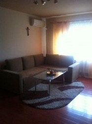 VAND APARTAMENT CU 3 CAMERE, CALEA LIPOVEI