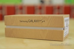 Unlocked Samsung Galaxy S4 I9505 4G / Apple iPhone 5 iOS-6 (Skype: mobilephonecenter1)