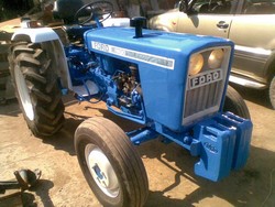 tractor4*4 ford 1900